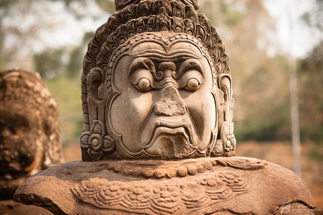 Statues de la porte sud du temple d'Angkor Thom